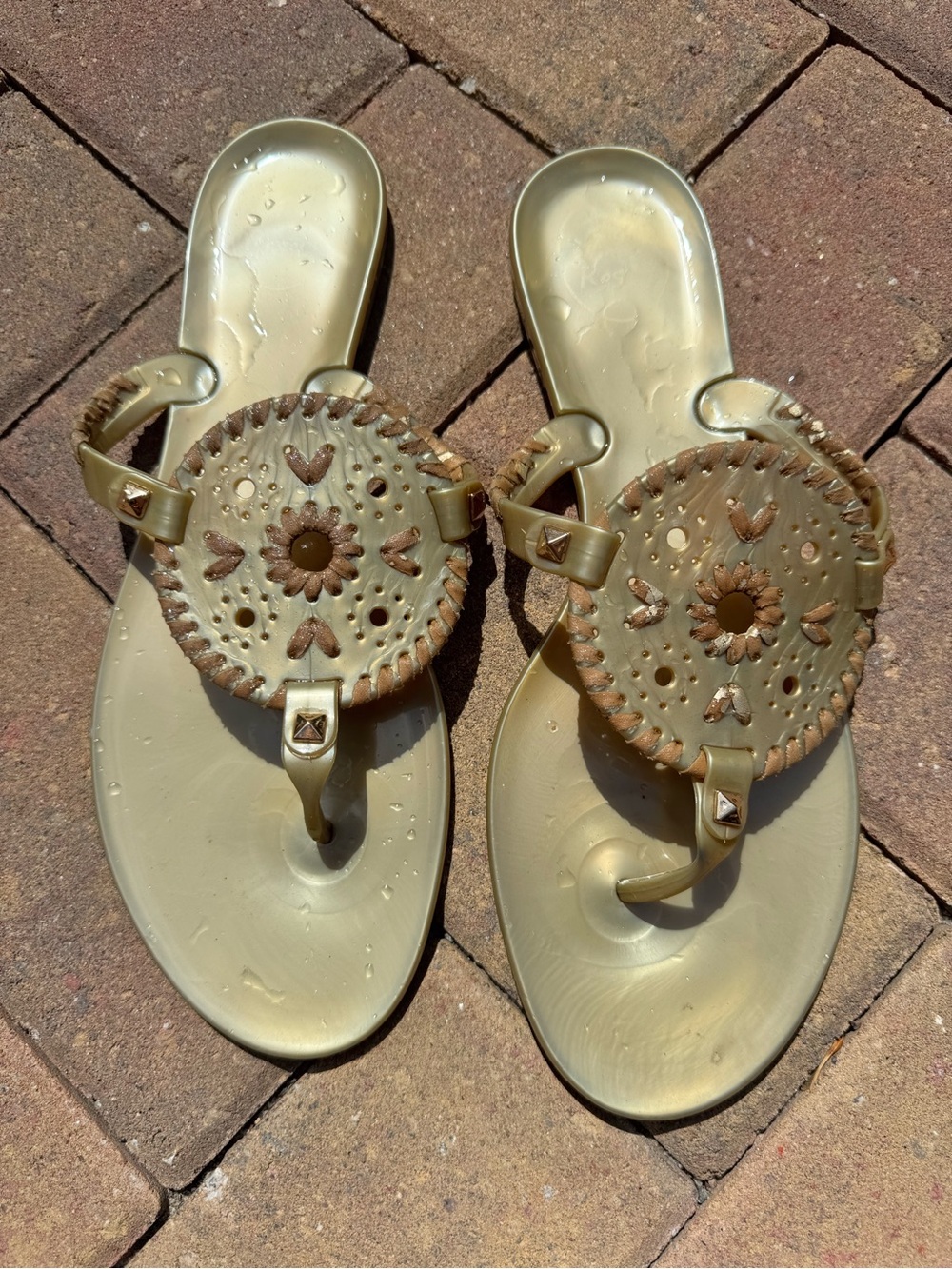 Size 10 Women’s Gold Jelly Medallian Jack Rogers